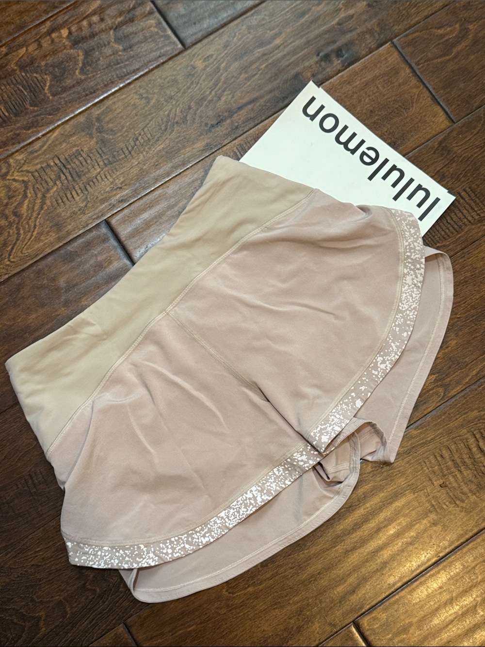 Lululemon✨ Hotty Hot High-Rise Shorts 3" Pink- Reflective size 6 - Picture 5 of 13